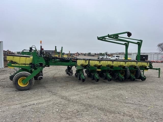 Image of John Deere 1770 equipment image 4