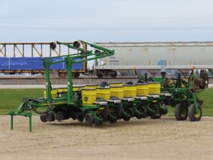 2007 John Deere 1770 Image