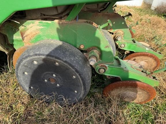 Image of John Deere 1780 equipment image 3