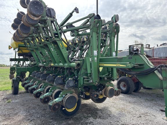 Image of John Deere 1790 equipment image 4