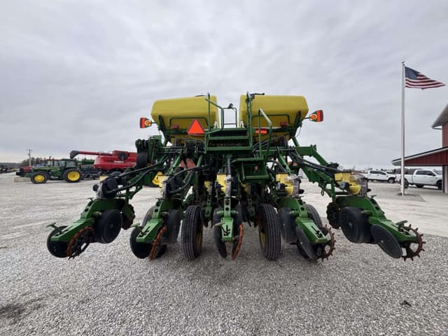 Image of John Deere 1790 equipment image 4