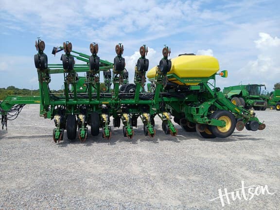 Image of John Deere 1790 equipment image 2