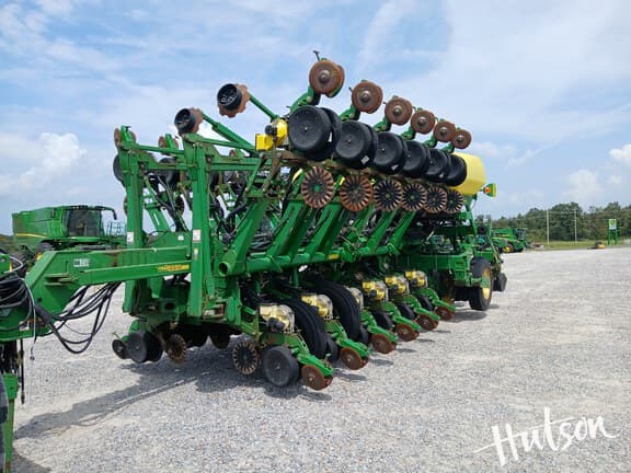 Image of John Deere 1790 equipment image 1