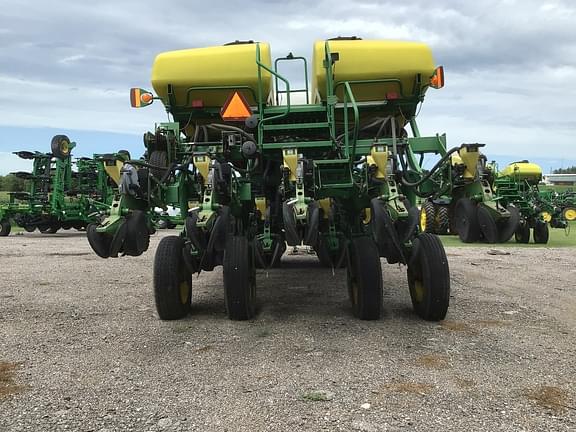 Image of John Deere 1790 equipment image 4