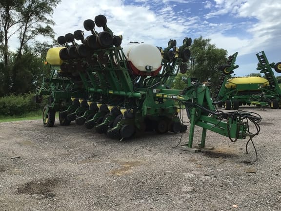 2007 John Deere 1790 Equipment Image0