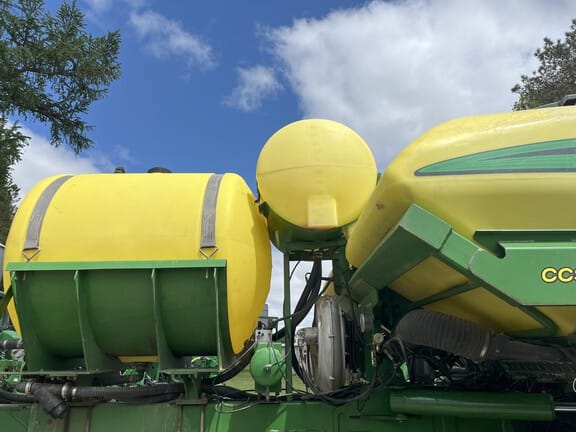 2007 John Deere 1790 Equipment Image0