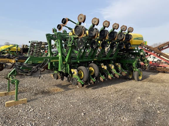2007 John Deere 1790 Equipment Image0