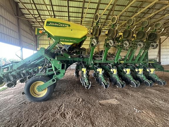 Image of John Deere 1790 Primary image