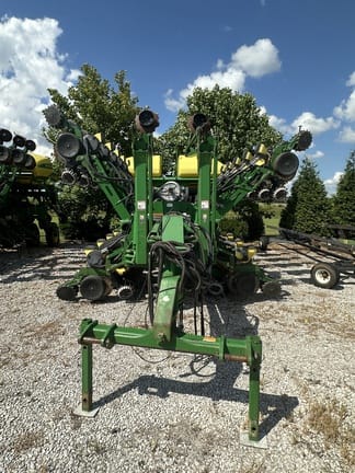 2007 John Deere 1790 Equipment Image0