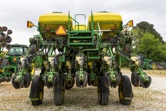 Image of John Deere 1790 equipment image 3