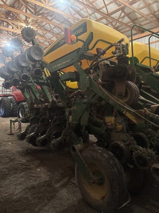 Image of John Deere 1790 equipment image 4