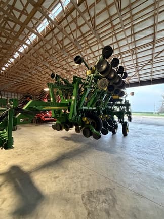 Image of John Deere 1790 equipment image 1