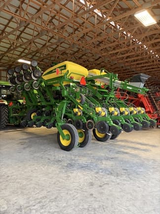 Image of John Deere 1790 Primary image