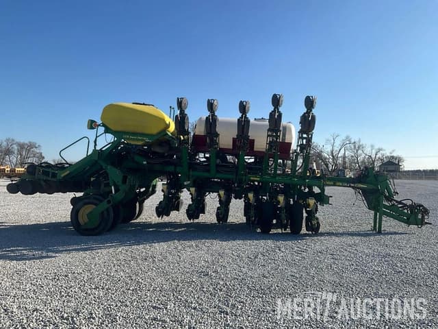 Image of John Deere 1790 equipment image 4