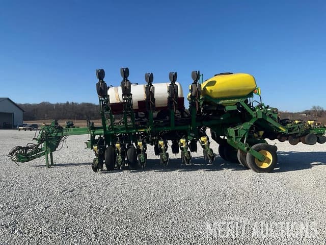 Image of John Deere 1790 equipment image 1