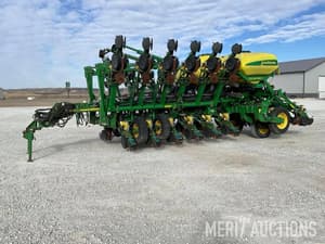 2007 John Deere 1790 Image