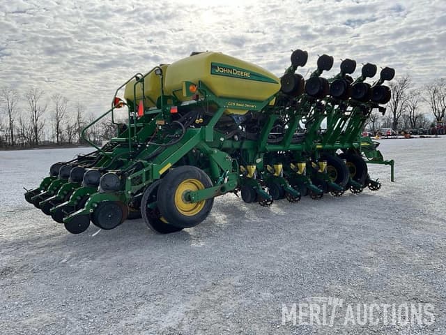 Image of John Deere 1790 equipment image 4