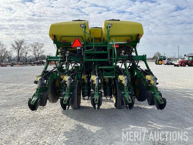 Image of John Deere 1790 equipment image 3