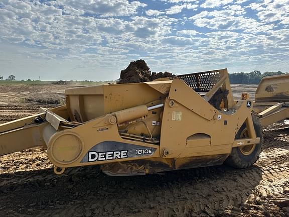 Image of John Deere 1810E equipment image 1