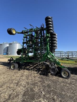 Image of John Deere 1830 equipment image 3