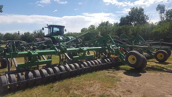 Image of John Deere 1830 equipment image 4