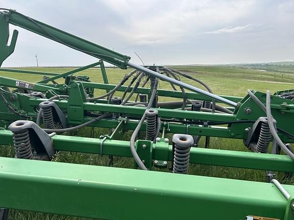 Image of John Deere 1830 equipment image 2