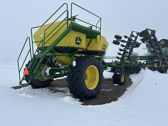 Image of John Deere 1890 equipment image 1