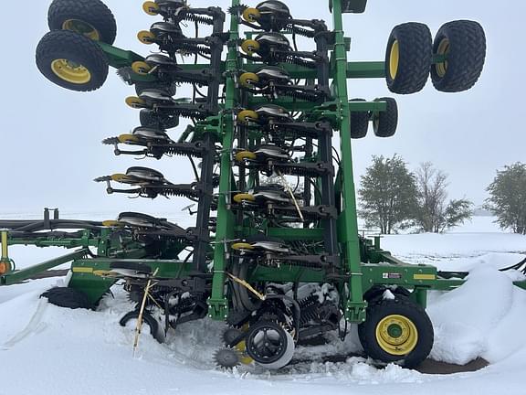 Image of John Deere 1890 equipment image 2