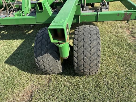 Image of John Deere 1890 equipment image 3