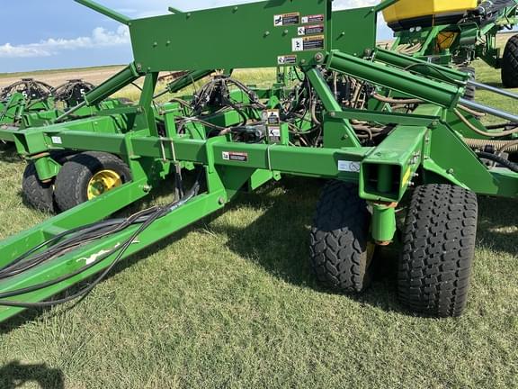 Image of John Deere 1890 equipment image 2