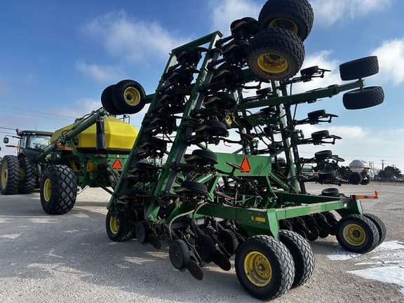 Image of John Deere 1890 equipment image 3