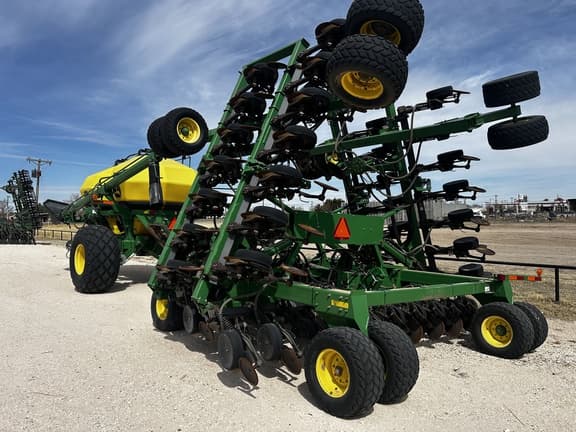 Image of John Deere 1890 equipment image 3