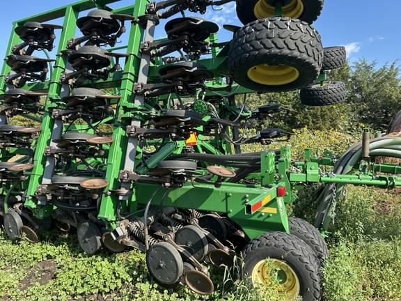Image of John Deere 1895 equipment image 2