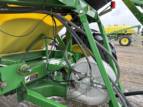 Image of John Deere 1895 equipment image 4
