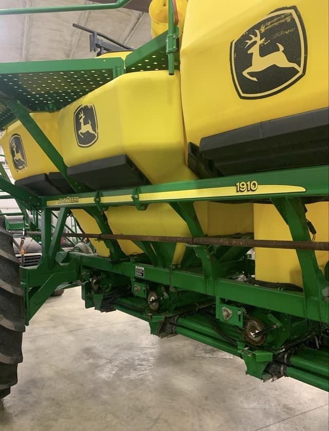 Image of John Deere 1910 equipment image 3