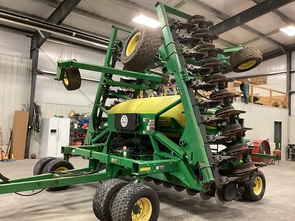 Image of John Deere 1990 Primary image
