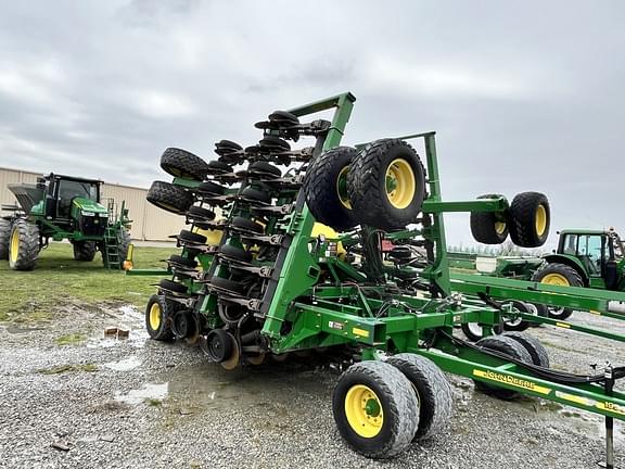 Image of John Deere 1990 Primary image