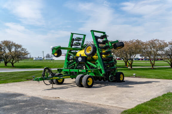 Image of John Deere 1990 equipment image 2