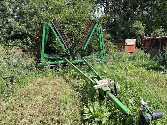 2007 John Deere 200 Equipment Image0