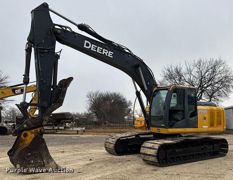 Image of John Deere 200D-LC Primary image