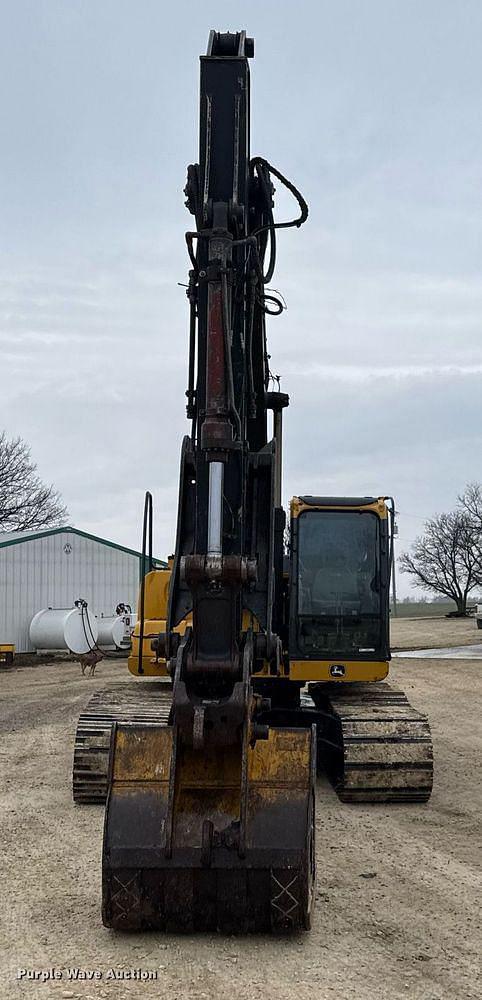 Image of John Deere 200D-LC equipment image 1