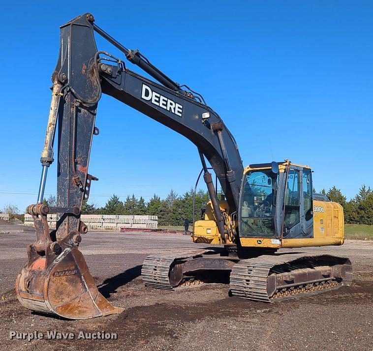 Image of John Deere 200D-LC Primary image