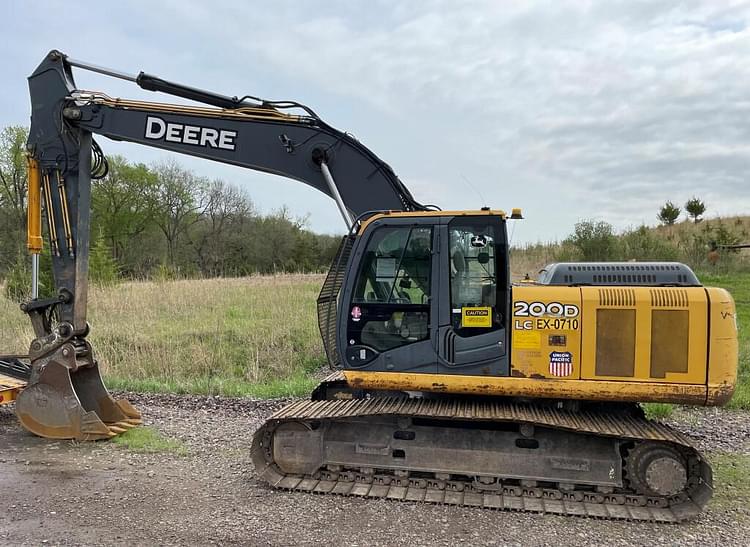 2007 John Deere 200D-LC Equipment Image0