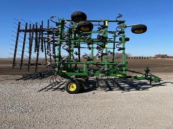 Main image John Deere 2210L