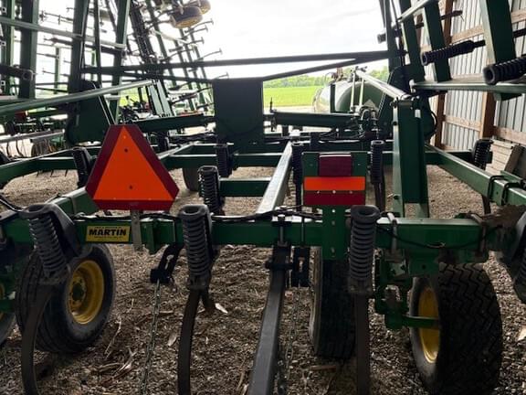 Image of John Deere 2210 equipment image 2