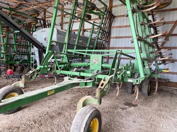 Image of John Deere 2210 equipment image 4
