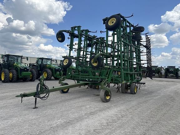 Image of John Deere 2210 Primary image