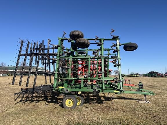 Image of John Deere 2210 equipment image 3