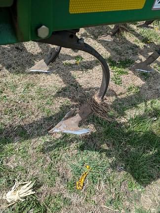 Image of John Deere 2210 equipment image 3
