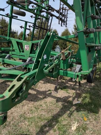 Image of John Deere 2210 equipment image 3